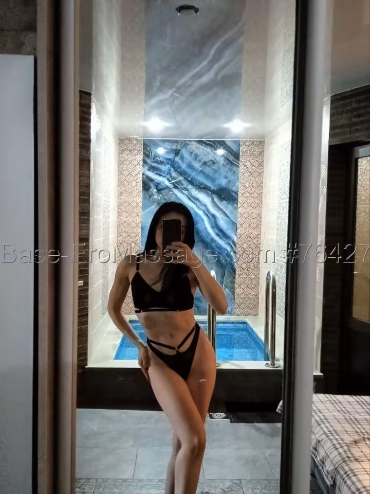  Eva