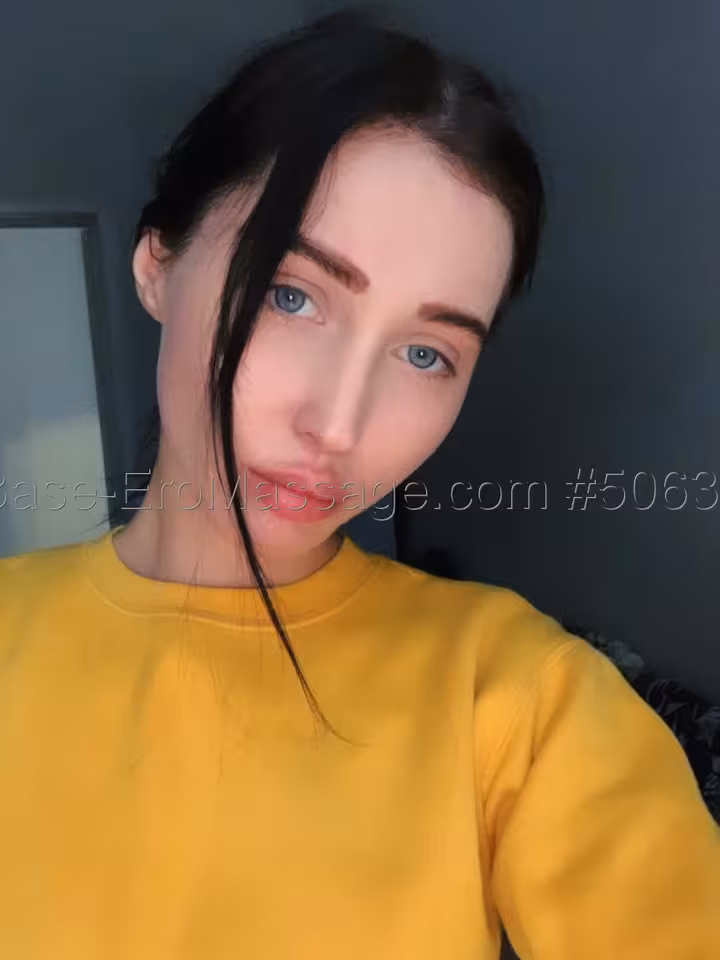 Оля