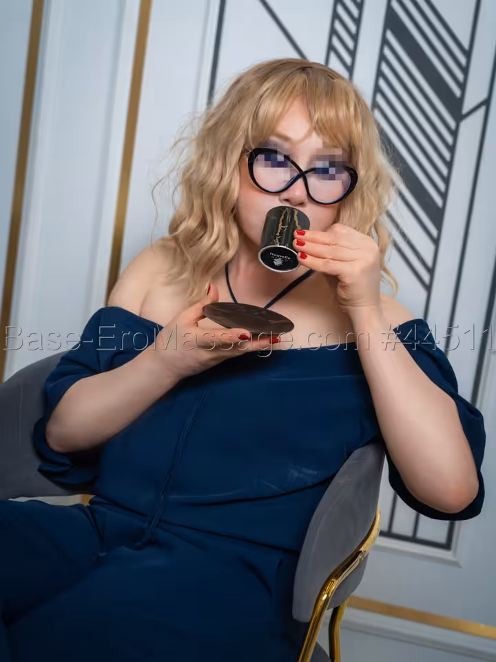 аня