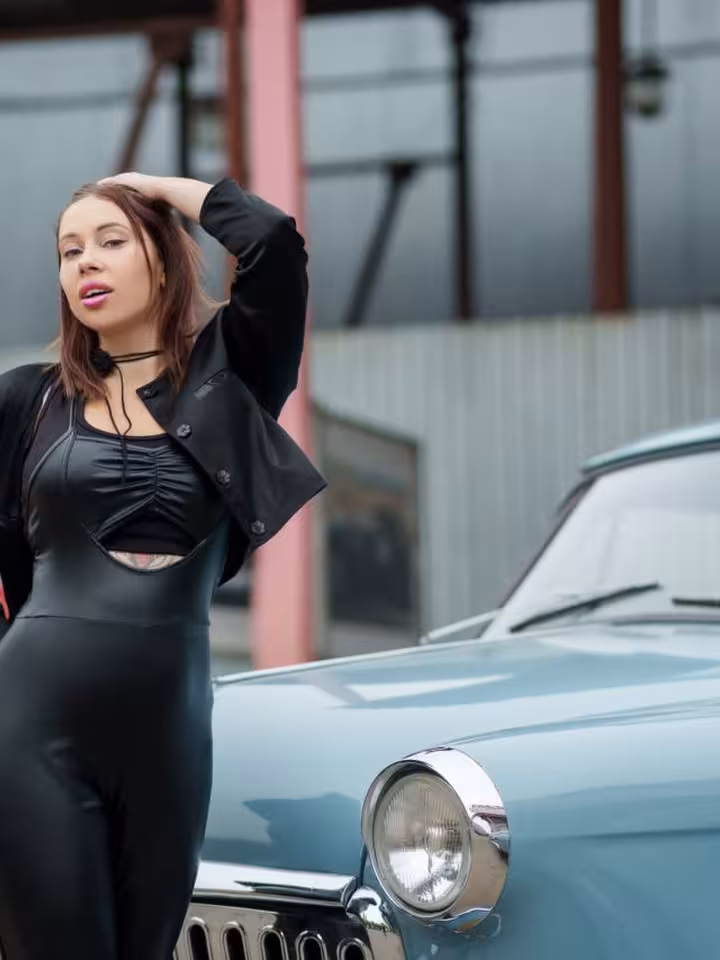 Александра