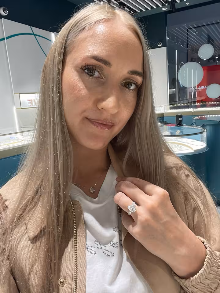 Ева